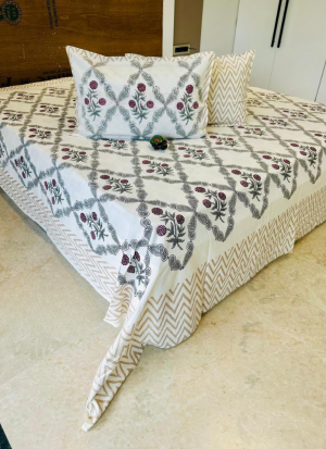 White And Black Floral Bed Sheet