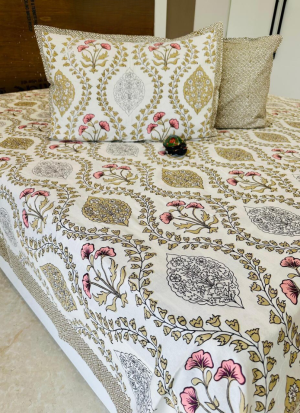 Pink And White Floral Bed Sheet